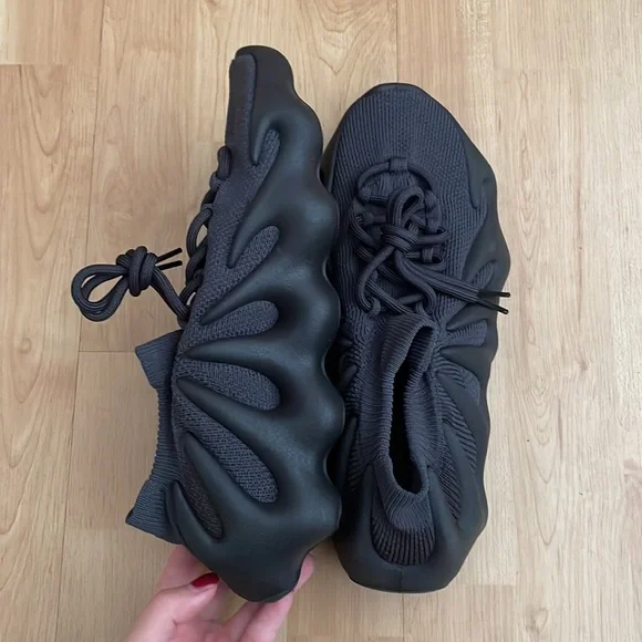 adidas Yeezy 450 Utility Black size 8 - Picture 2 of 5